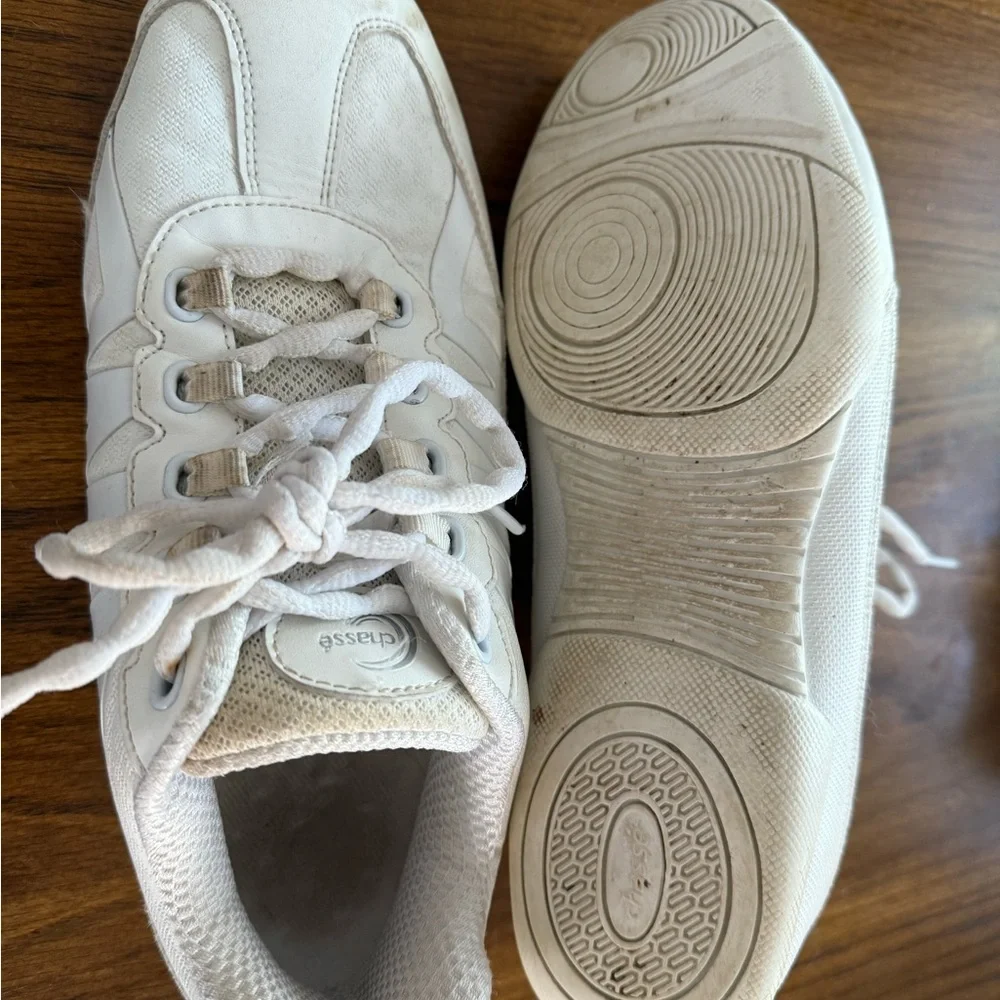 Chassé Cheer Sneakers - Picture 4 of 4